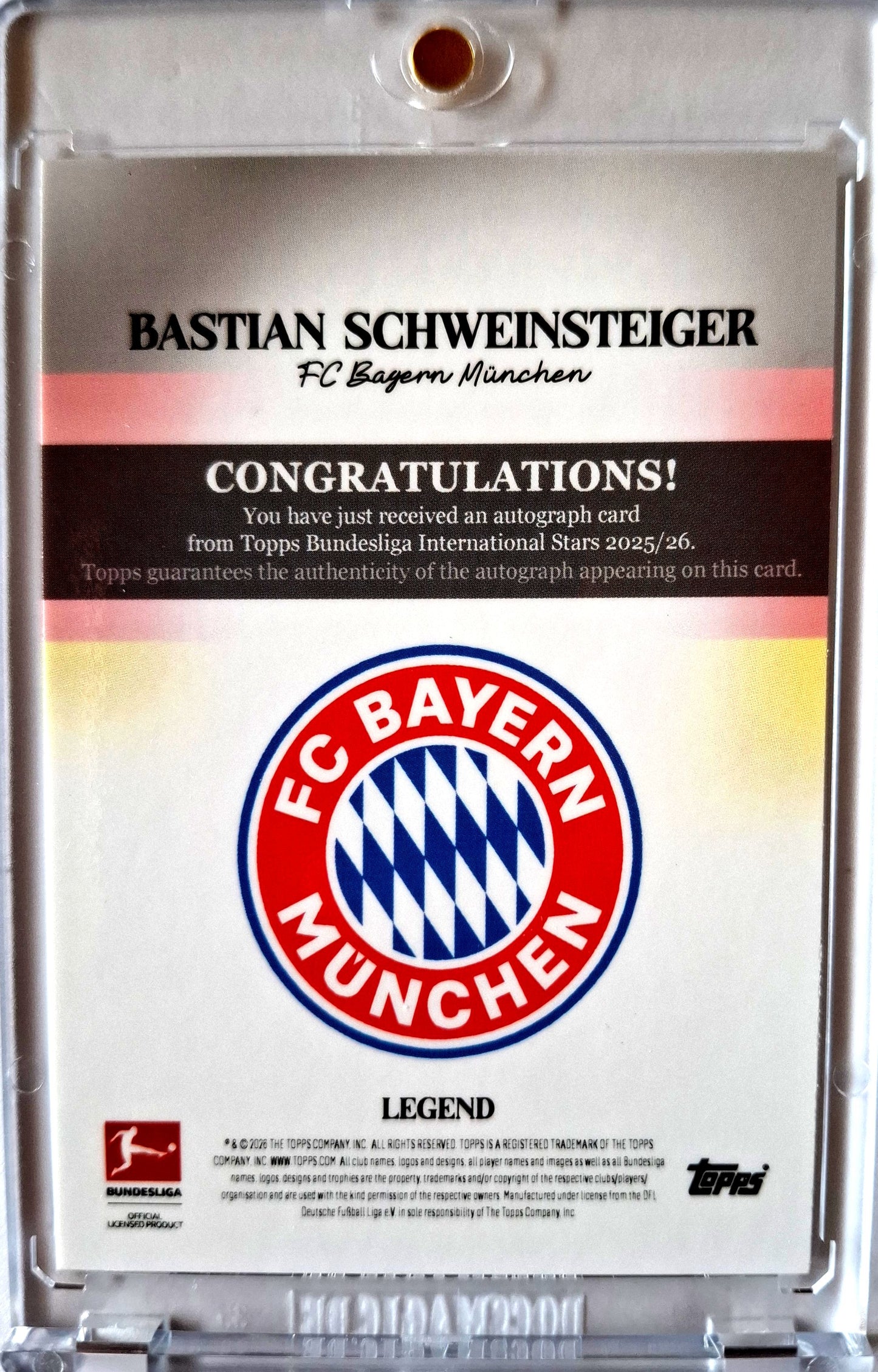 2025-26 Topps Bundesliga International Stars Legend Bastian Schweinsteiger Auto 15/25 FC Bayern München