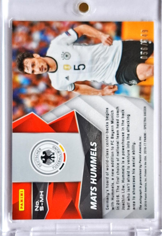 2016-17 Panini Spectra Autograph Auto Mats Hummels /149