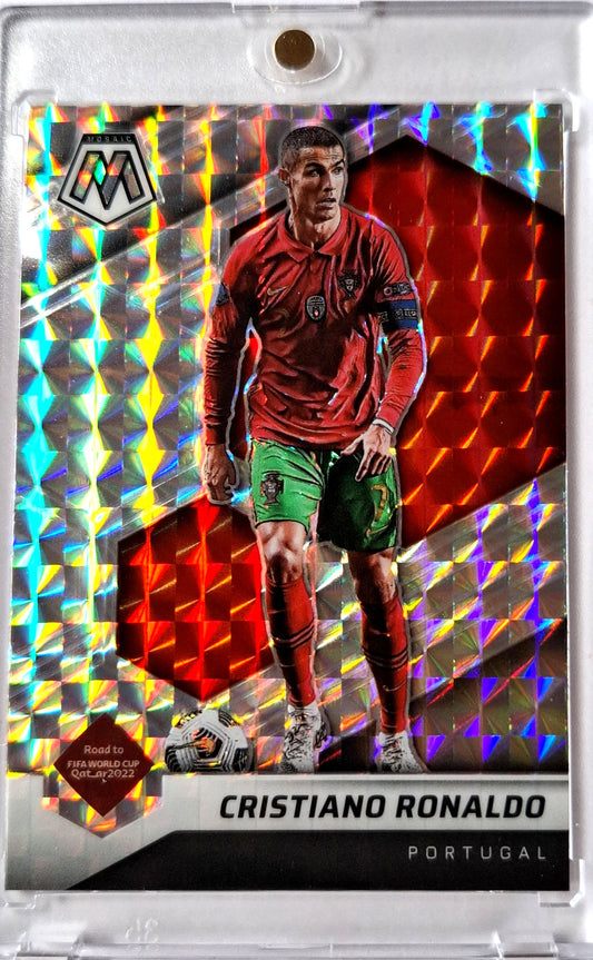 2021-22 Panini Mosaic Prizm Cristiano Ronaldo Portugal