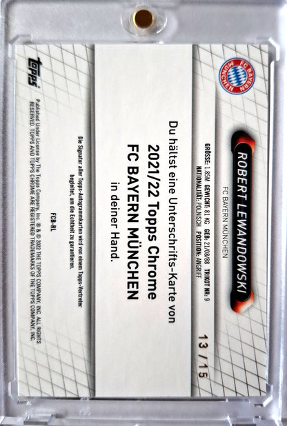 2021-22 Topps Chrome FC Bayern München Robert Lewandowski on Card Auto 13/15