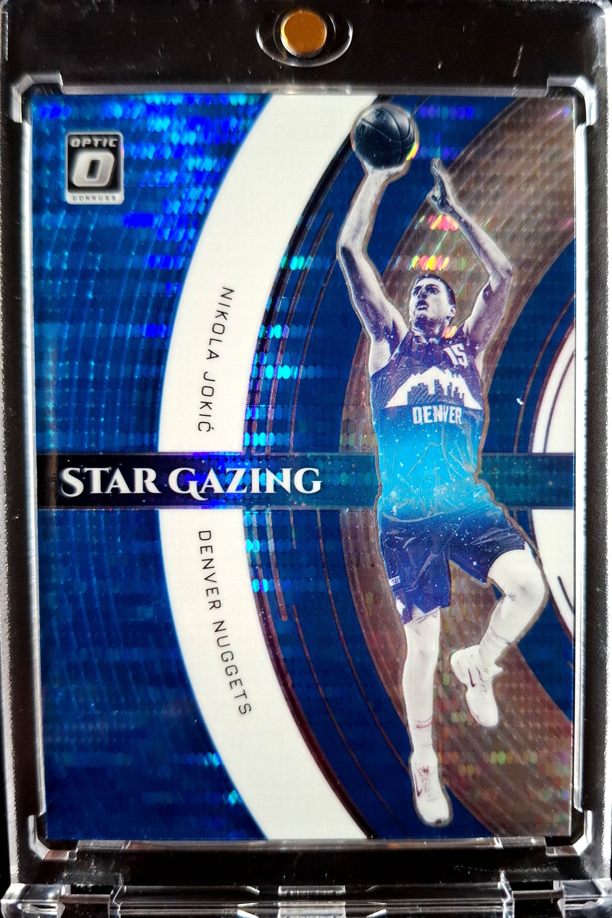 2021-22 Panini Donruss Optic Star Gazing Blue Prizm Nikola Jokic SP Karte Denver Nuggets.