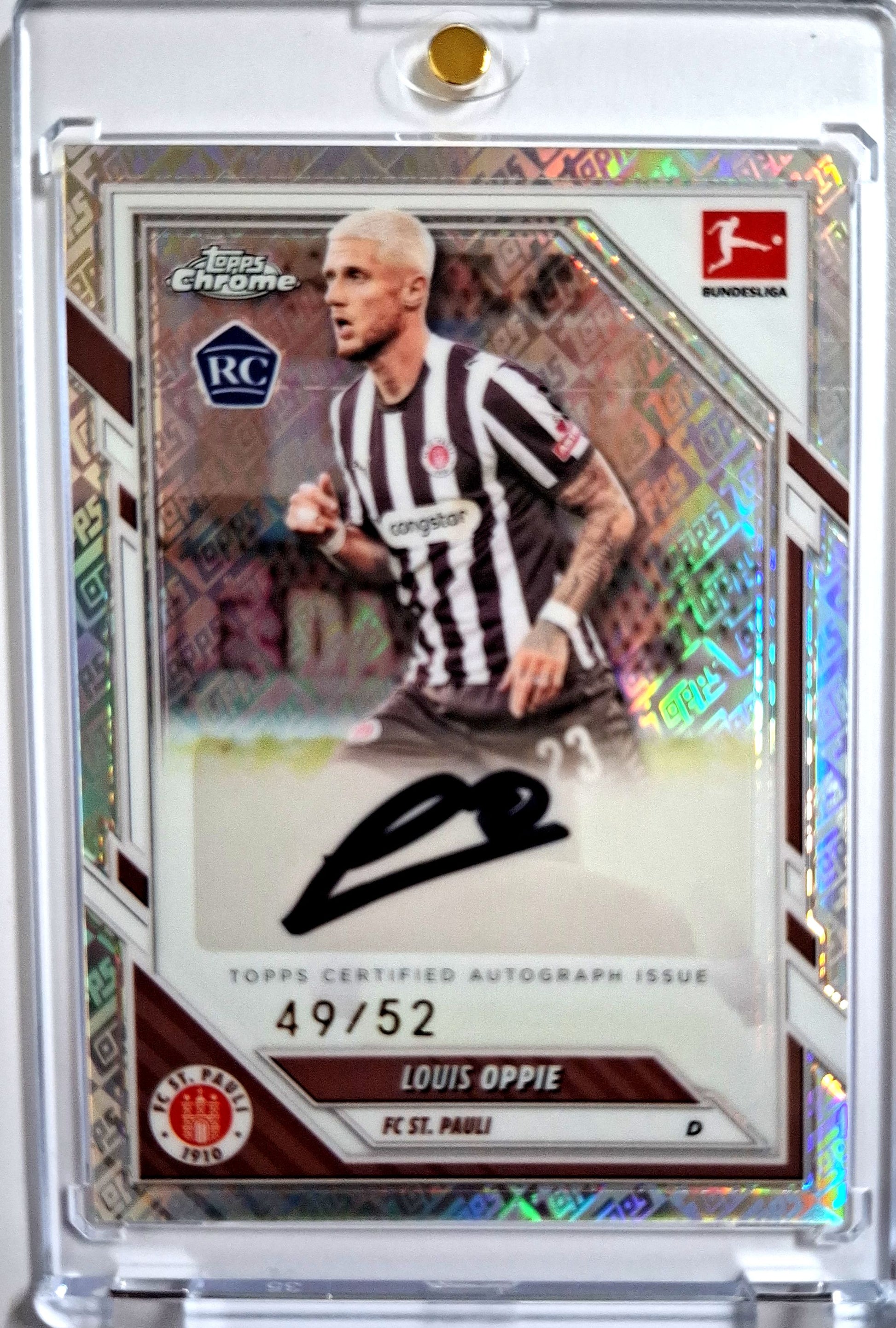 2025-26 Topps Chrome Bundesliga Autograph Toppsfractor Louis Oppie Rookie Karte 49/52 FC St. Pauli.