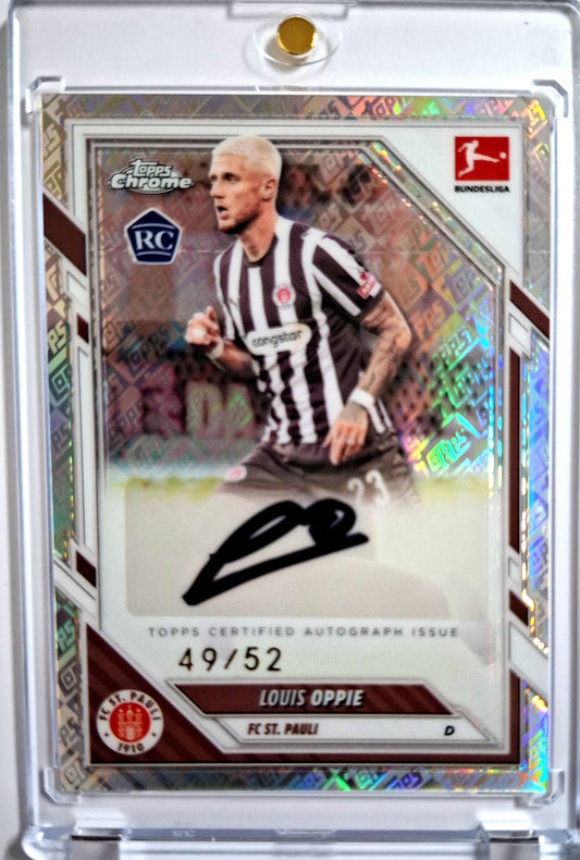 2025-26 Topps Chrome Bundesliga Autograph Toppsfractor Louis Oppie Rookie Karte 49/52 FC St. Pauli.
