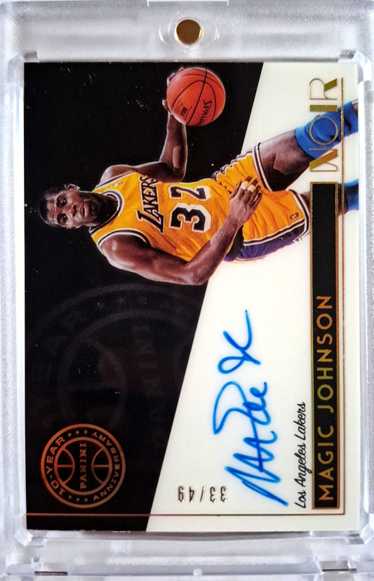 2018-19 Panini Noir 10th Anniversary Magic Johnson Auto Karte 33/49 HOF Los Angeles Lakers.