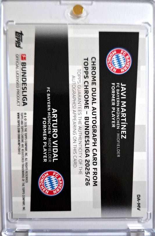2025-26 Topps Chrome Bundesliga Dual Autograph Gold Javi Martinez / Arturo Vidal 34/50 Bayern München