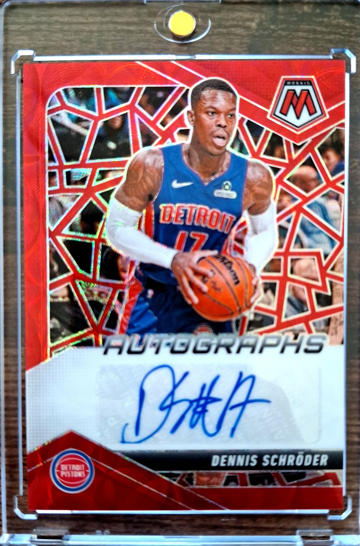 2024-25 Panini Mosaic Autographs Red Choice SSP Dennis Schröder Auto Detroit Pistons.