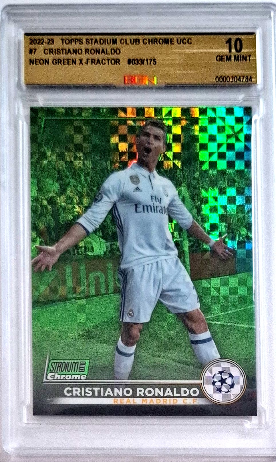 2022-23 Topps Stadium Club Chrome UCC Neon Green X-Fractor Cristiano Ronaldo Karte 033/175 BGN 10 Gem Mint Real Madrid.