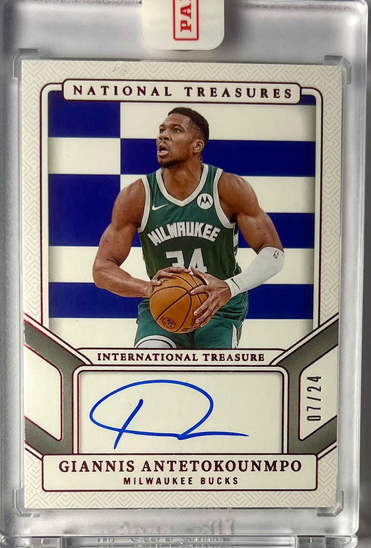 2024-25 Panini National Treasures International Auto Giannis Antetokounmpo Karte 7/24 Milwaukee Bucks.