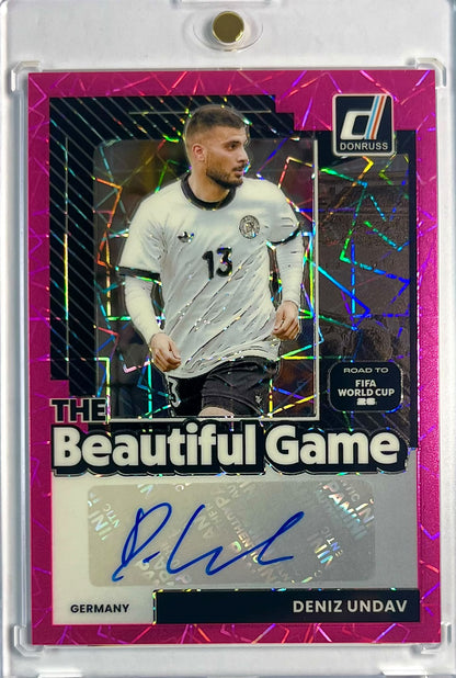 2025-26 Panini Donruss Road to FIFA World Cup The Beautiful Game Pink Lazer Deniz Undav Auto Karte DFB Deutschland.
