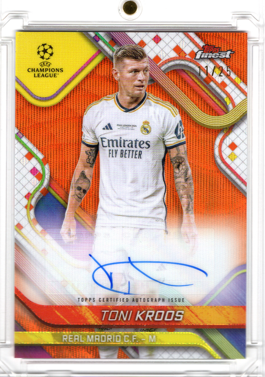 2024-25 Topps Finest UCC Auto Orange Wave Toni Kroos /25
