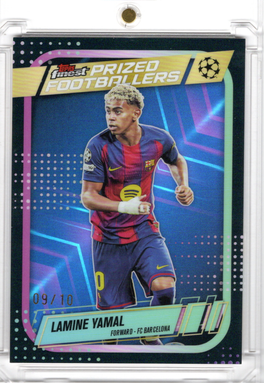 2025-26 Topps Finest UCC Prized Footballers Black Refractor Lamine Yamal Karte 9/10 FC Barcelona.
