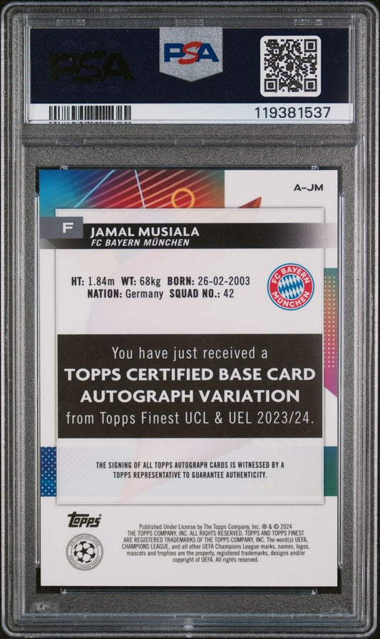 2023-24 Topps Finest UCC Orange Wave Refractor Jamal Musiala Auto 15/25 FC Bayern München PSA 10